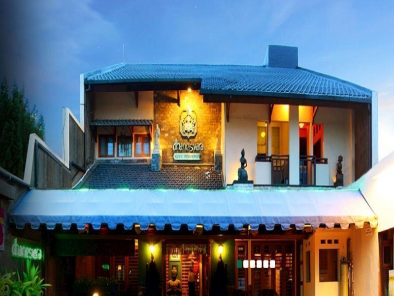 Dhanesvara Holistic Unique Homestay Wonotjolo Extérieur photo