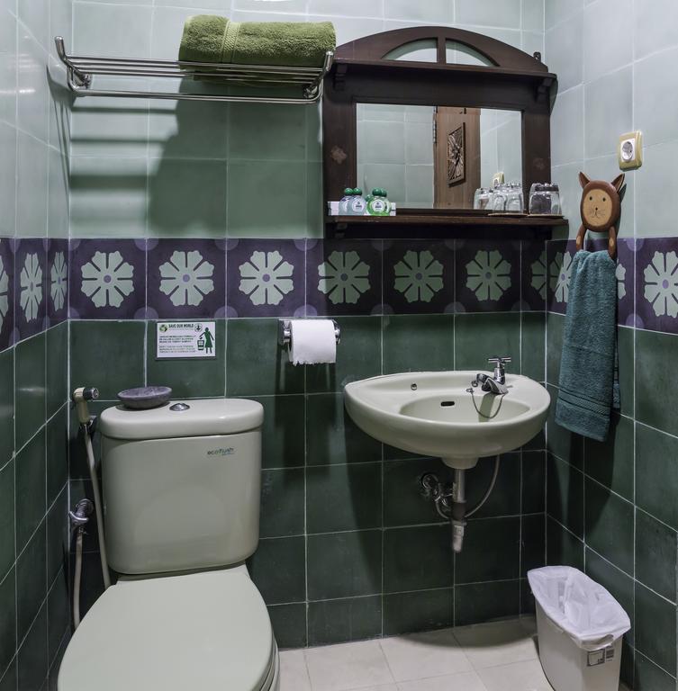 Dhanesvara Holistic Unique Homestay Wonotjolo Extérieur photo