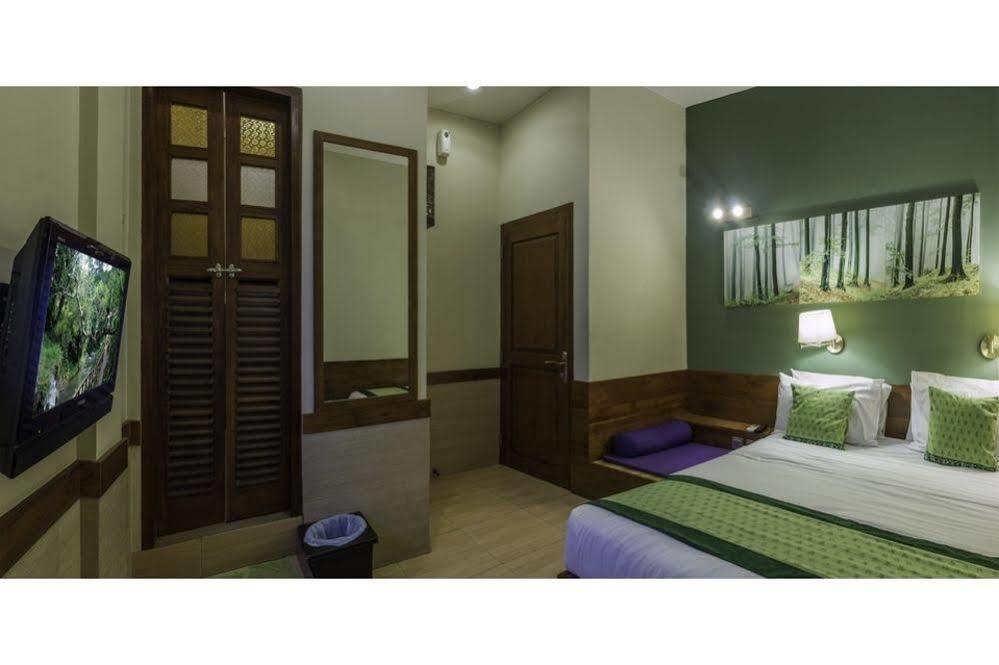 Dhanesvara Holistic Unique Homestay Wonotjolo Extérieur photo