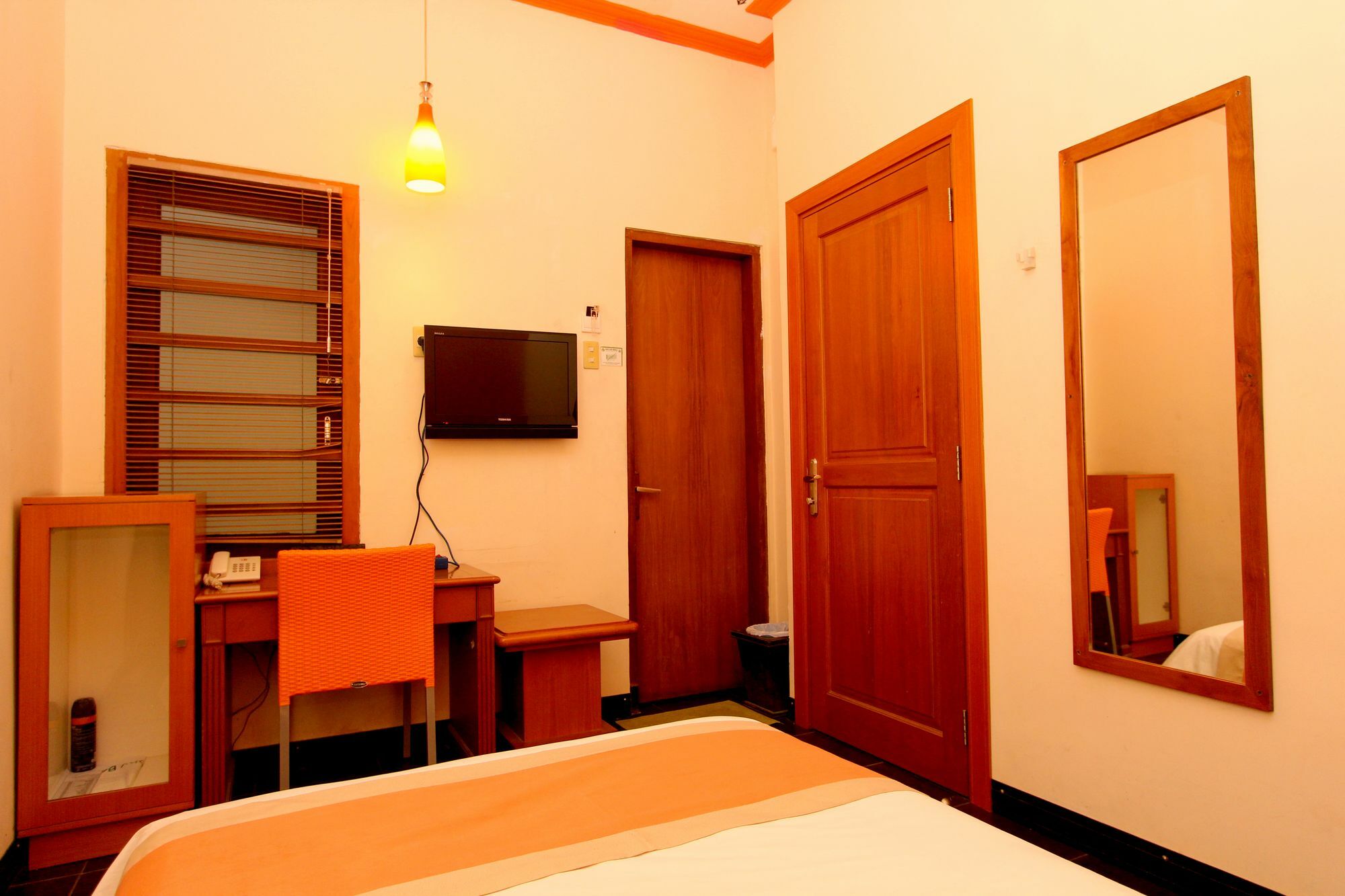 Dhanesvara Holistic Unique Homestay Wonotjolo Extérieur photo