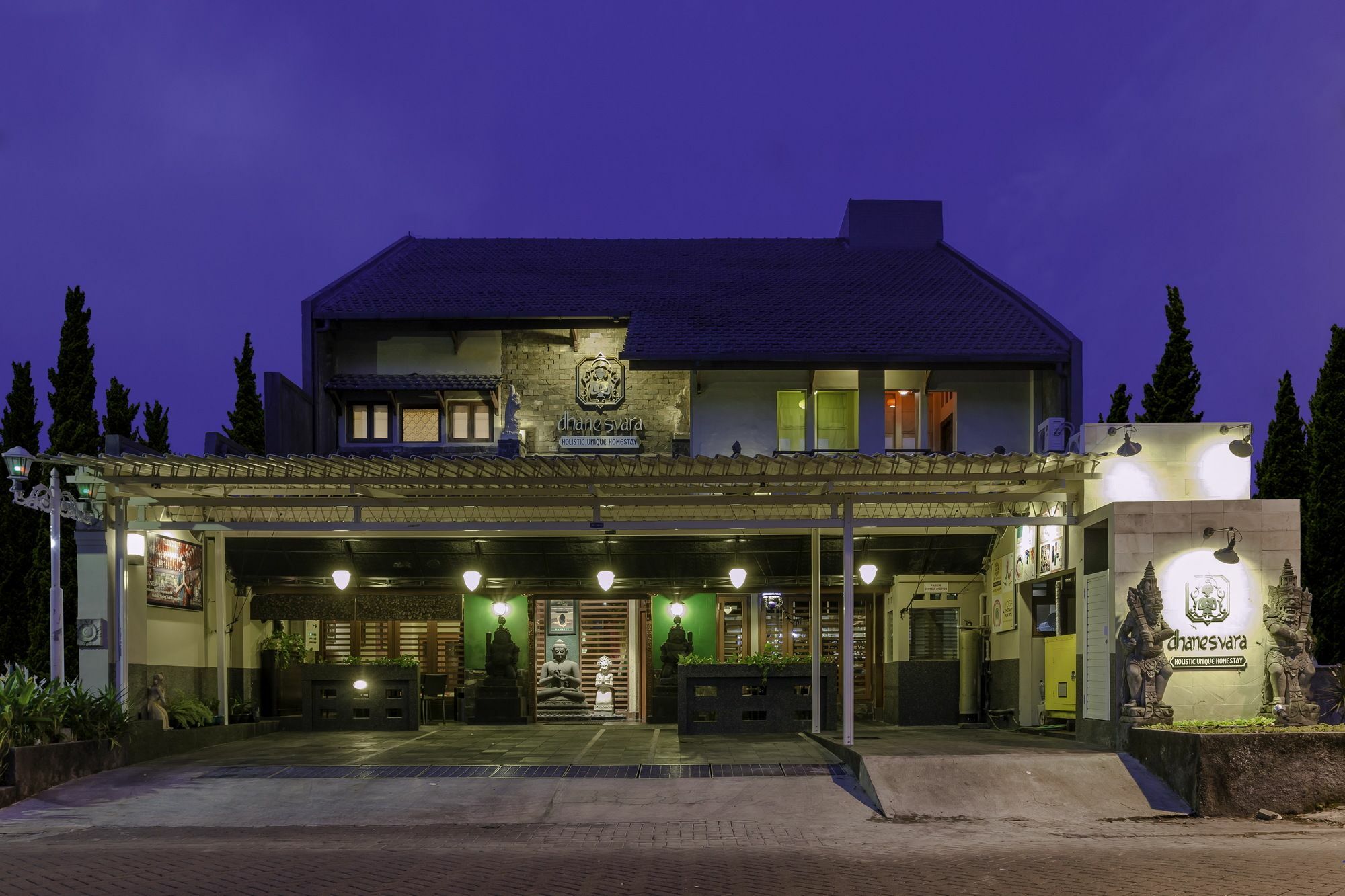 Dhanesvara Holistic Unique Homestay Wonotjolo Extérieur photo