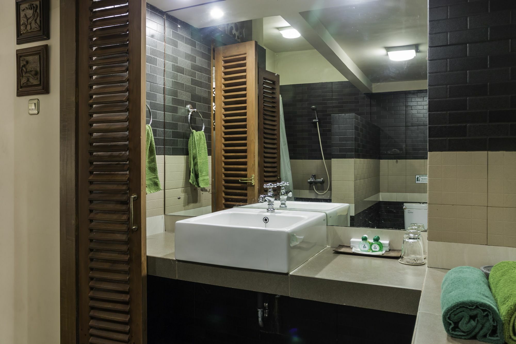 Dhanesvara Holistic Unique Homestay Wonotjolo Extérieur photo