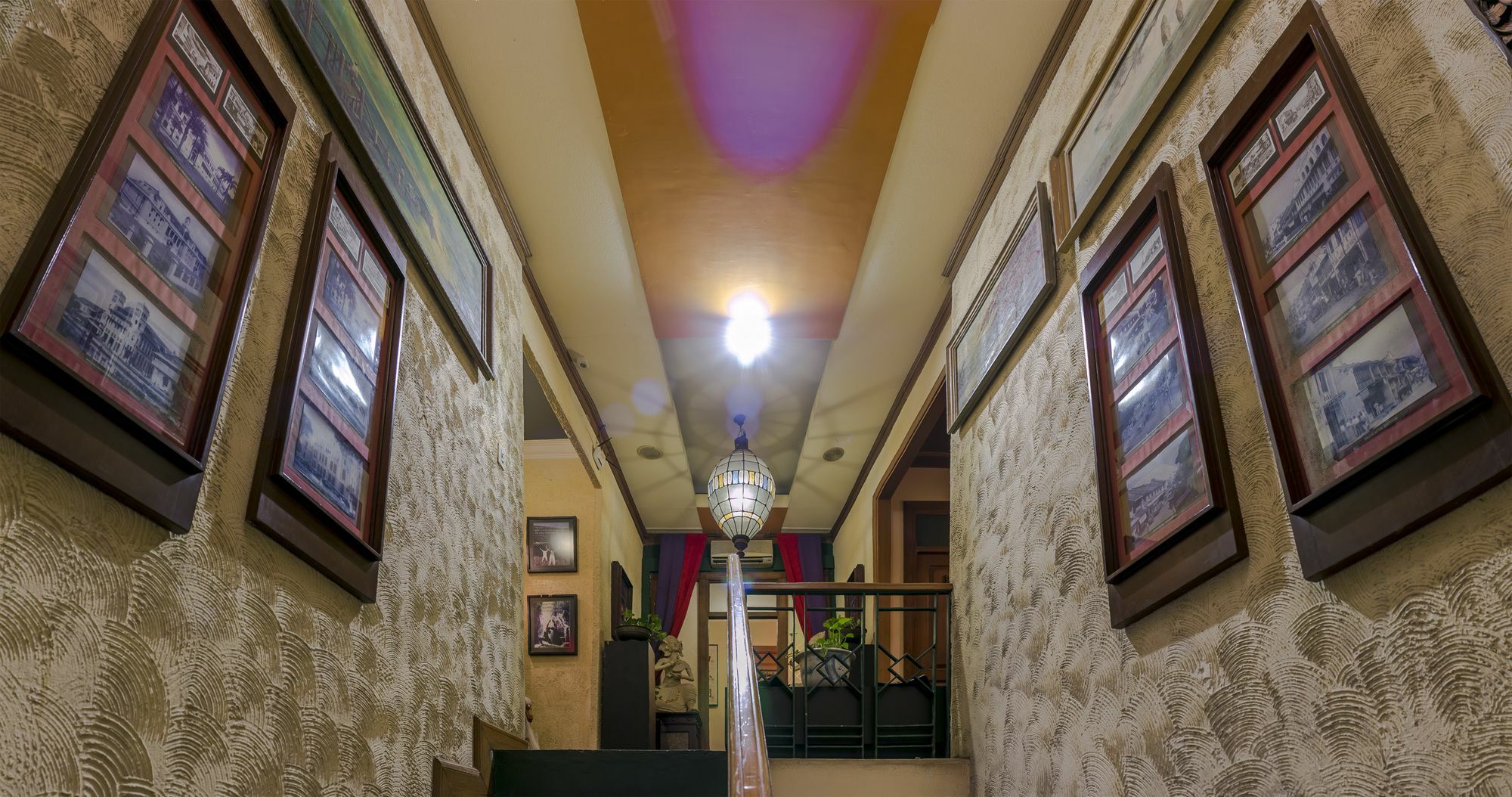 Dhanesvara Holistic Unique Homestay Wonotjolo Extérieur photo